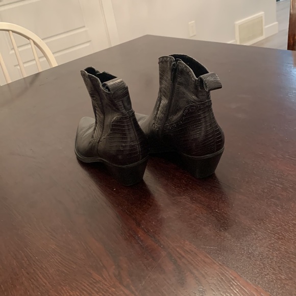 Gianni Bini black ankle boots - Picture 4 of 4